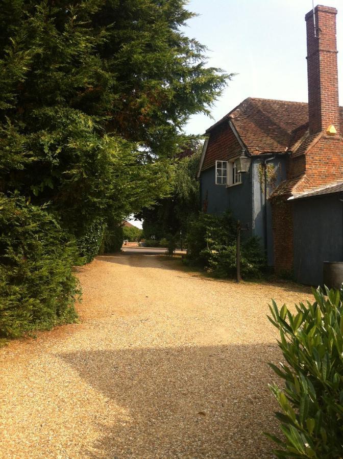 Bonningtons Stansted Self Catering Hotel Stansted Mountfitchet Room photo